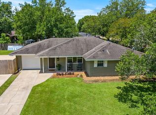 733 Jefferson Dr, Lake Charles, LA 70605