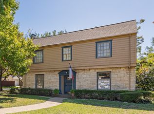 2801 Lovers Ln, Dallas, TX 75225
