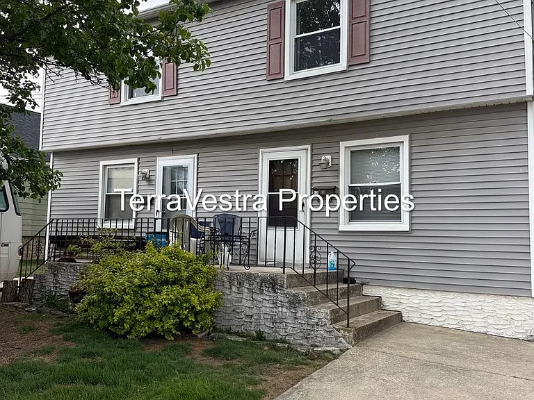 41-43 Oak Street — Photo 10