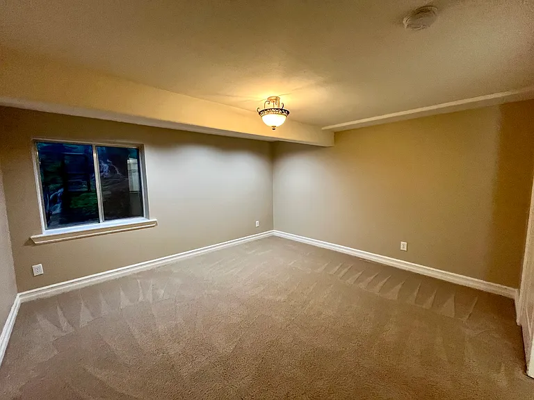 10046 Gwendelyn Ln — Photo 14