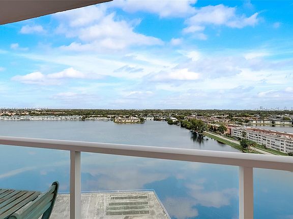 3rd image of 1351 NE Miami Gardens Dr APT 1506E