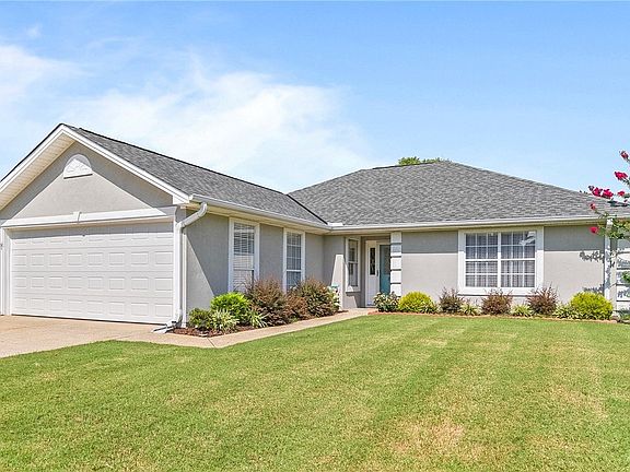 2nd image of 887 Weatherby Dr