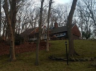 83 Godfrey Ln, Huntington, NY 11743