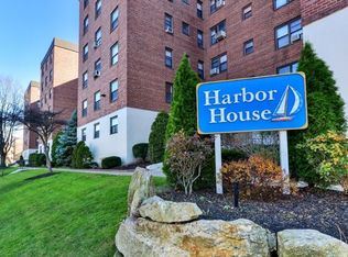 35 Davenport Ave APT 03D, New Rochelle, NY 10805