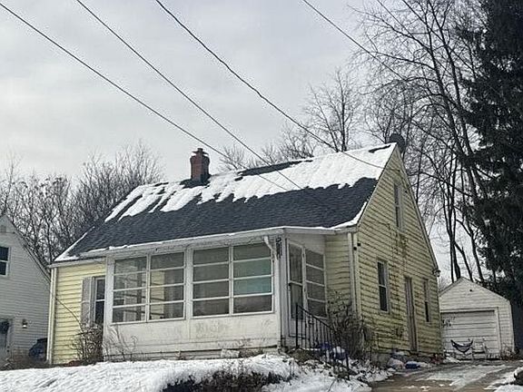 2nd image of 922 Kennebec Ave