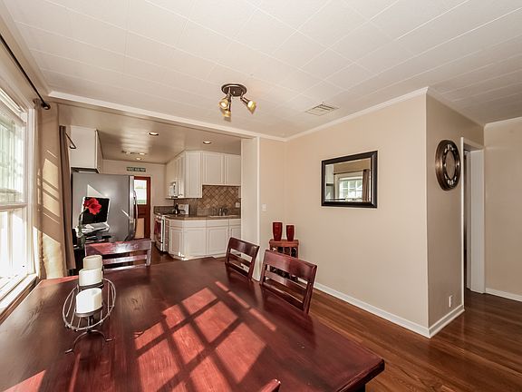 3rd image of 2205 N Dymond St