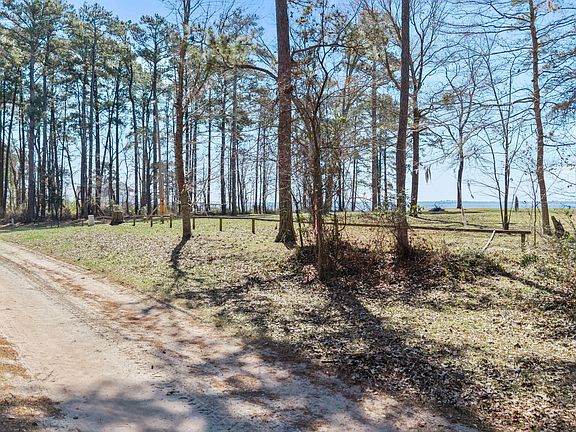 5th image of 403 Chambers Point Road