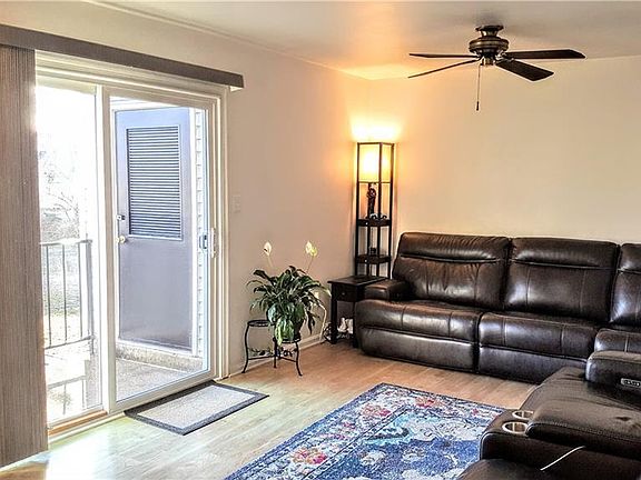 3rd image of 1506 Americana Dr