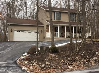 210 Four Seasons Dr, Drums, PA 18222