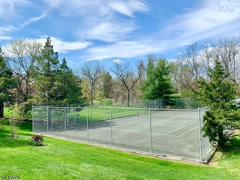 305 Marten Rd — Photo 35