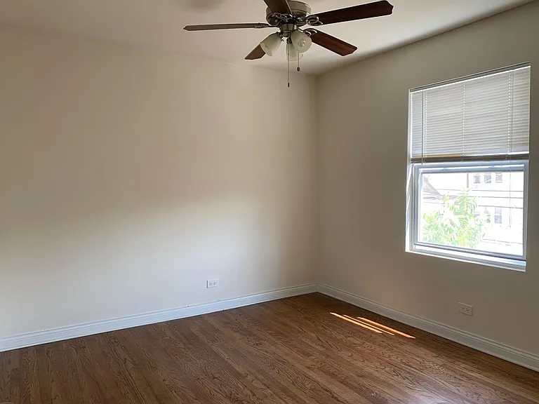 4941 W Medill Ave #2 — Photo 2