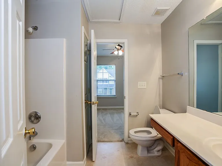 2022 McNeil Paper Ct — Photo 7