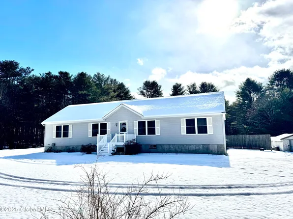 5 Farr Road, Greenfield Center, NY 12822