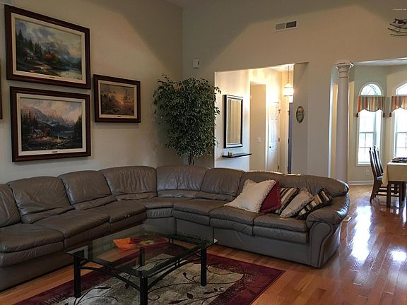 3rd image of 4375 Nandina Drive SE
