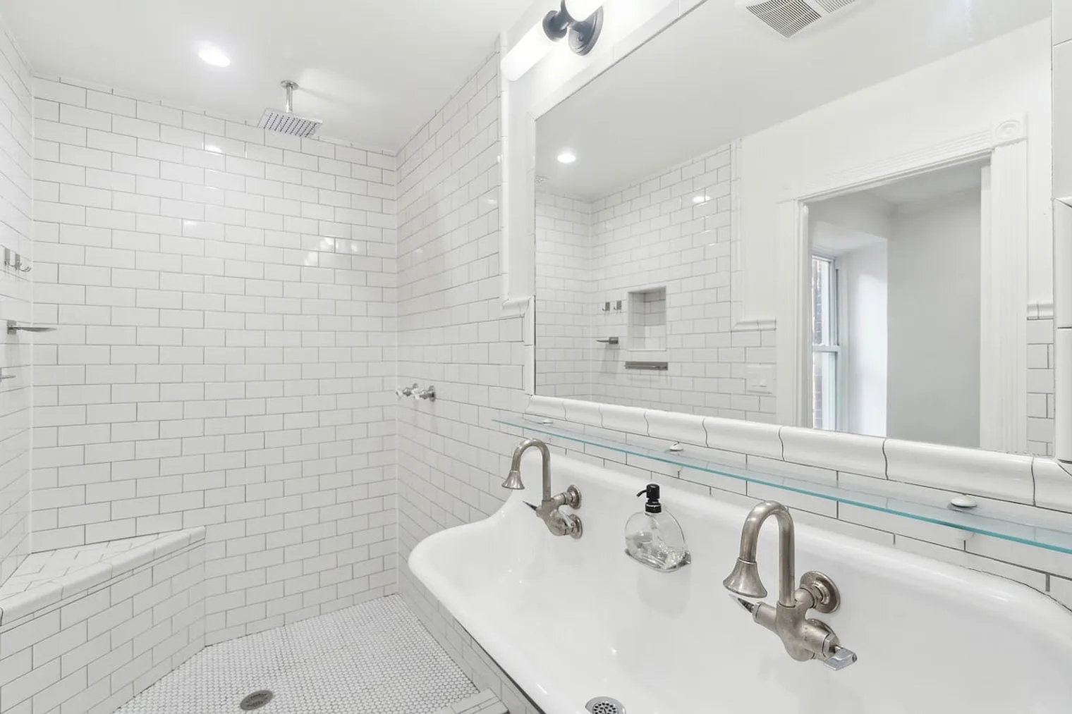 4 bed, 2.0 bath, $12,936 — Photo 4