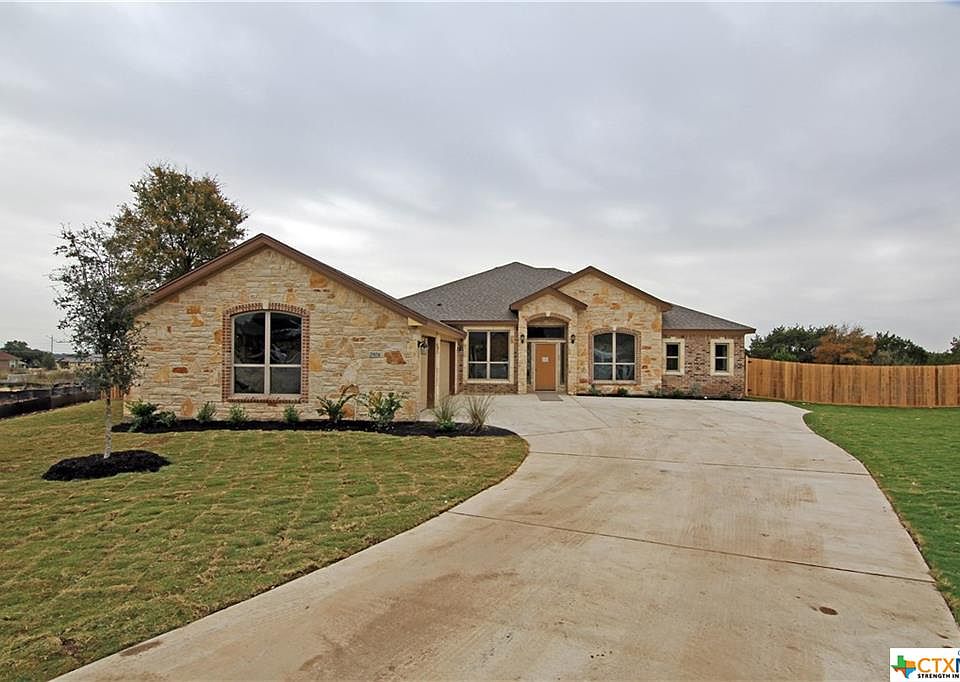 1st image of 2904 Presidio Cir