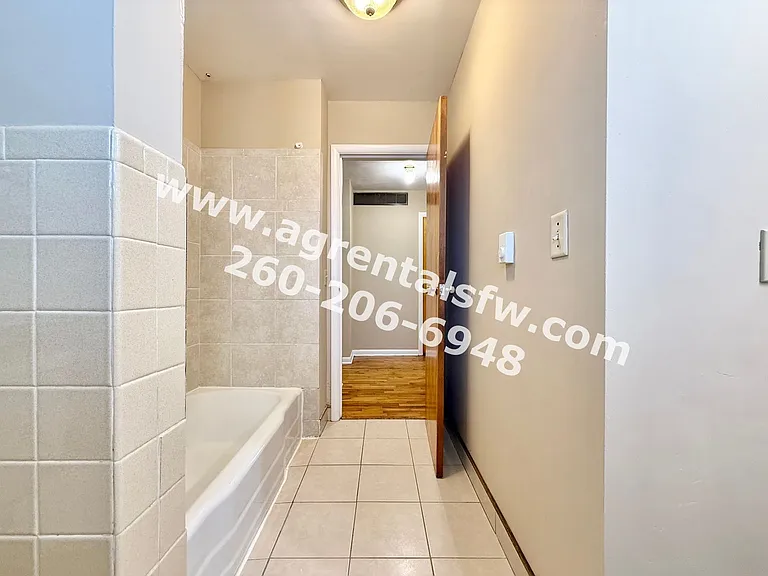 4433 Holton Ave — Photo 9