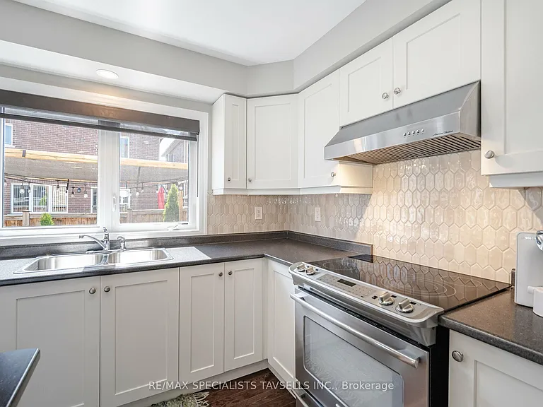 13 Lothbury Dr — Photo 13