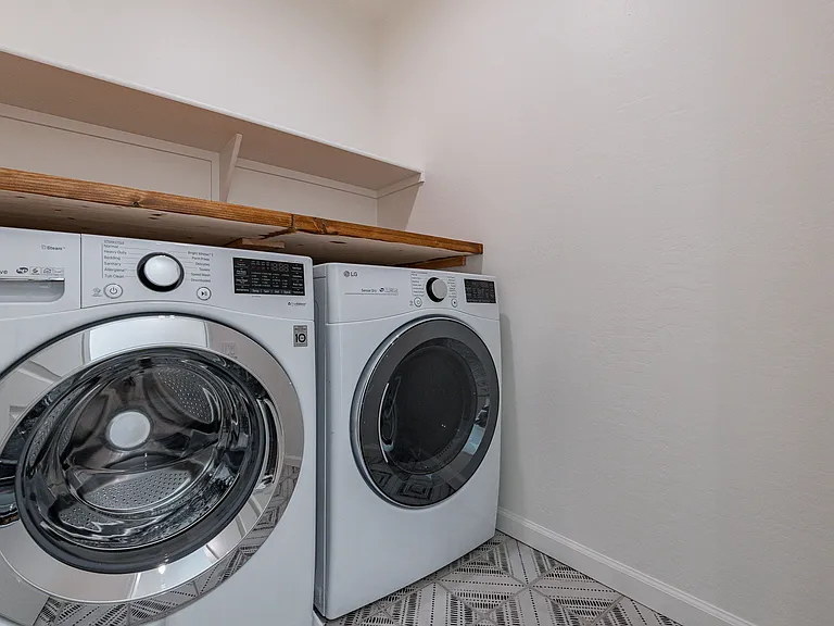 2225 E Sunland Ave — Photo 25