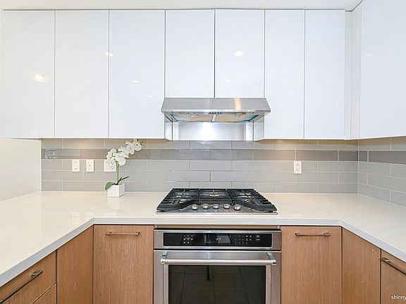 4th image of 5311 Cedarbridge Way #321