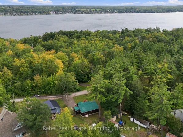 29 Edgewood Dr, Kawartha Lakes, ON K0M 1N0