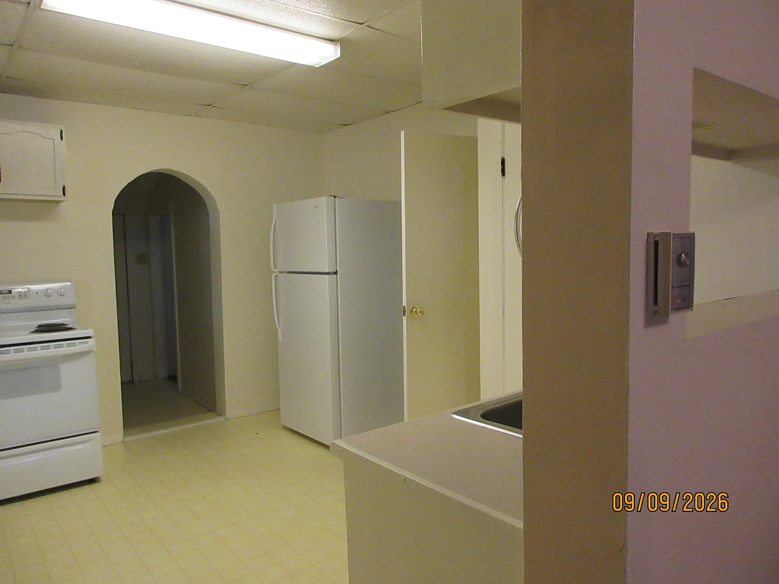 810 W 2nd Street — Photo 3