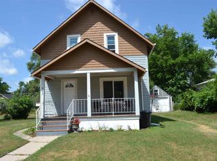 911 N Court Ave, Alma, MI 48801