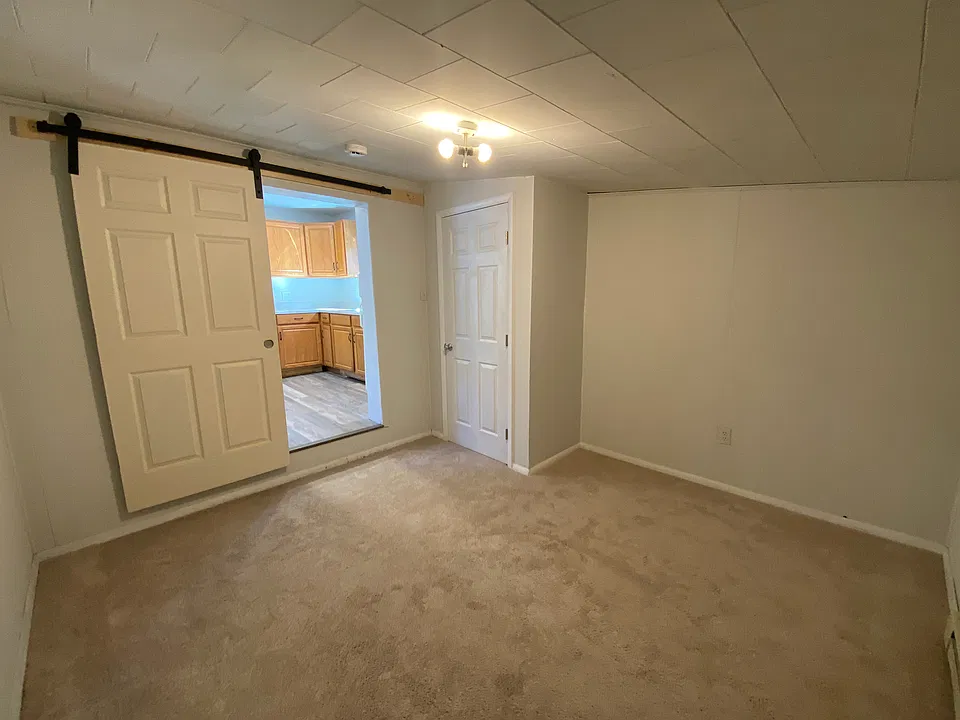 236 W Pomfret St #2B