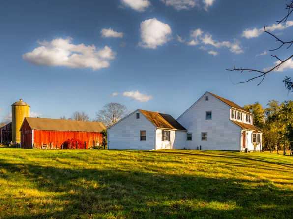(undisclosed Address), New Milford, CT 06776