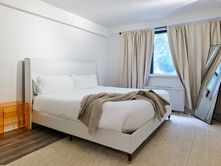 225 E 63rd St #LFF — Photo 10