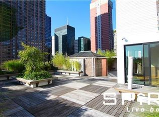 301 E 38th St, Brooklyn, NY 11203