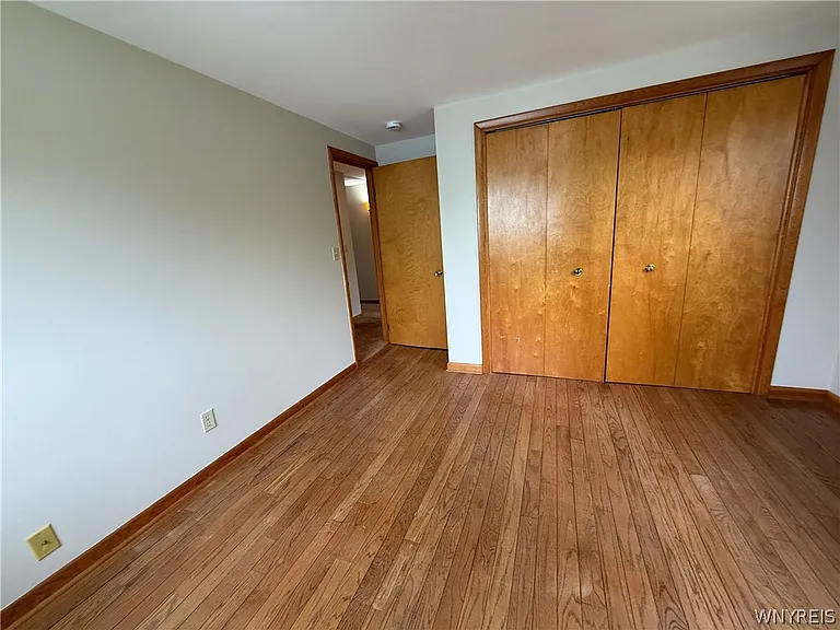 437 Springville Ave — Photo 24