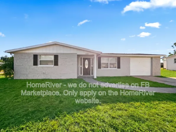12809 College Hill Dr, Hudson, FL 34667