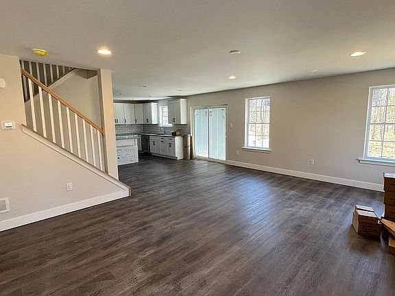 5th image of 114 Isabella Dr #114