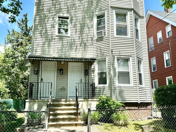 247 W Ivy St Floor 2