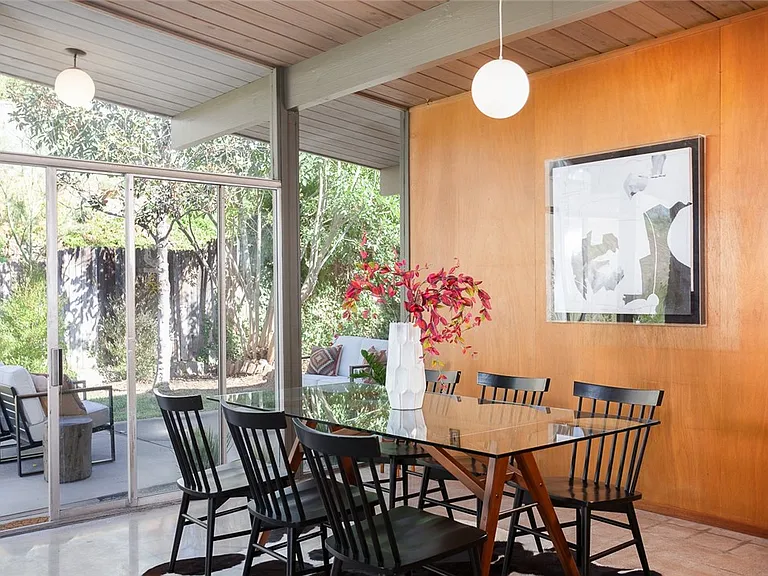 1131 N Encanto St — Photo 5