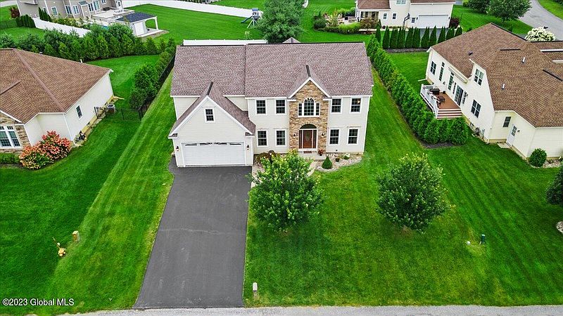 3rd image of 136 Timothy Lane