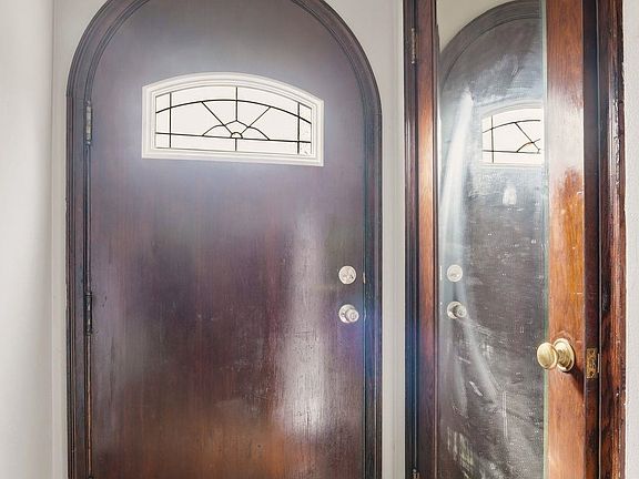 2nd image of 110 S Lake St