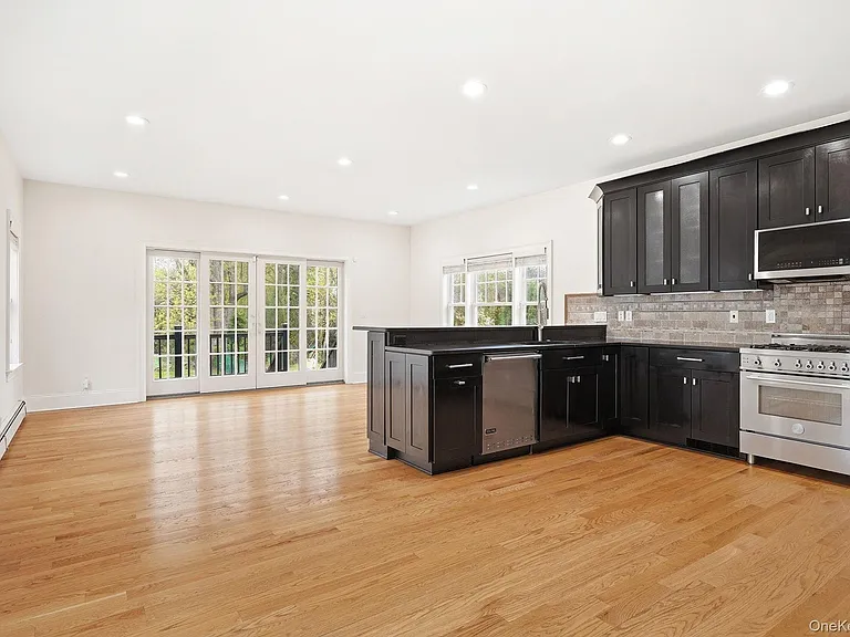 228 Central Ave — Photo 6