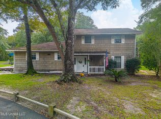 215 White Rd, Lucedale, MS 39452