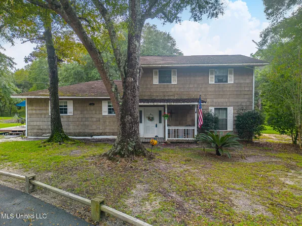215 White Rd, Lucedale, MS 39452