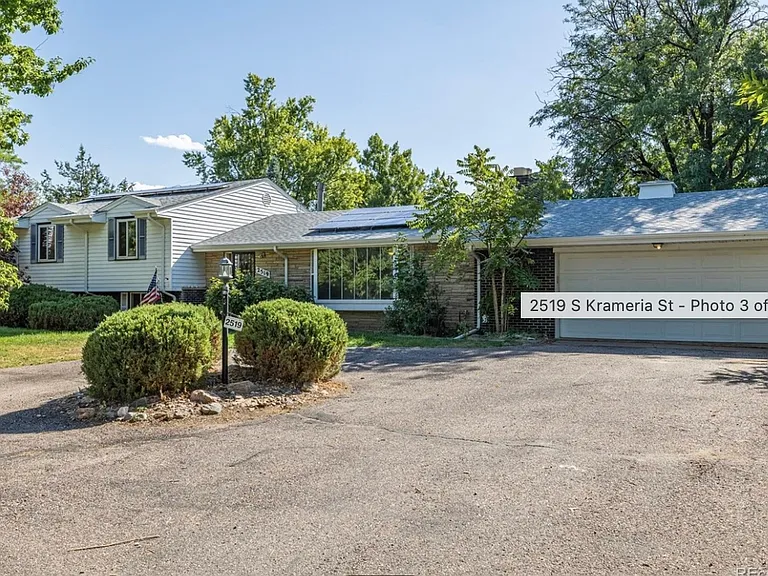 2519 S Krameria St — Photo 9