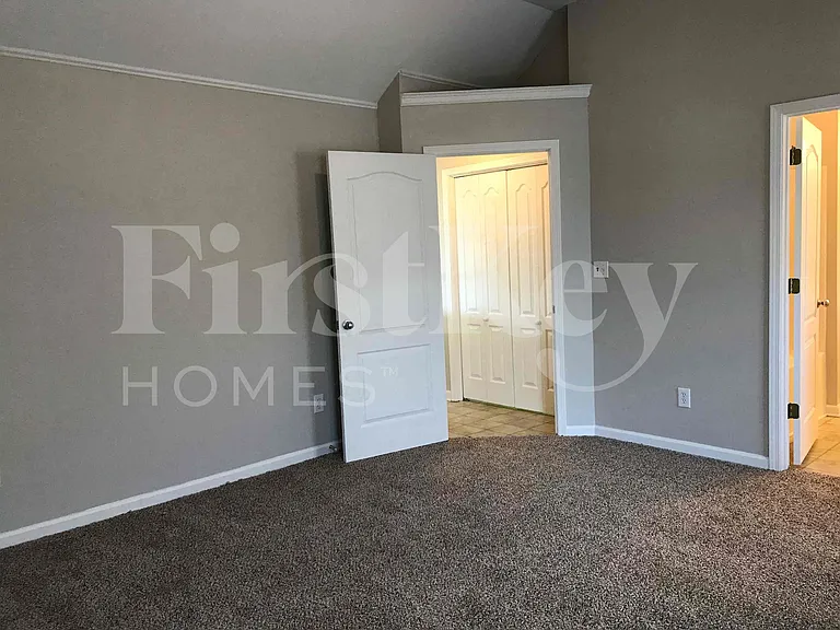 2018 Village Ln — Photo 12