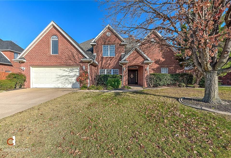 1st image of 4609 W Pleasant Dr