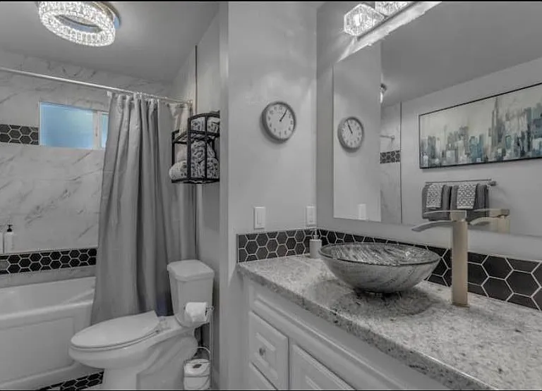 1209 E Campus Dr — Photo 11