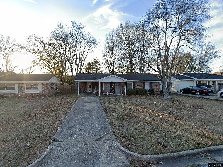 4222 Southwood Dr