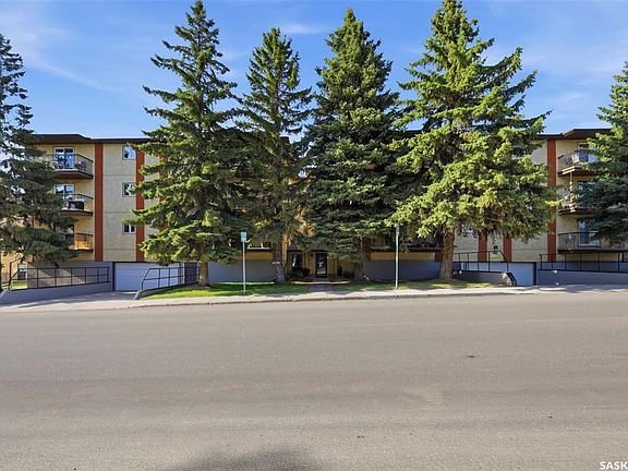 3rd image of UNIT 104-3120 Louise STREET