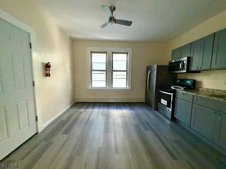 37 Field Pl #2R — Photo 6