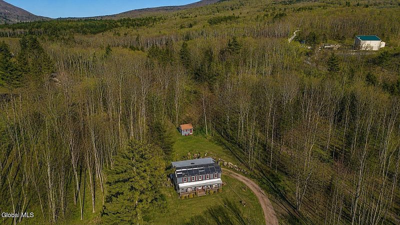 4th image of 130 Lustig Road