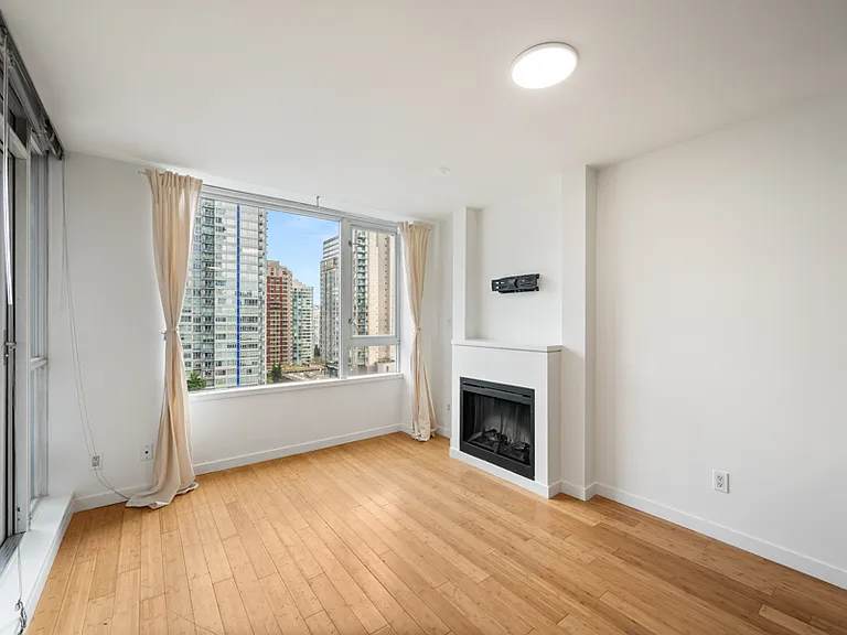 822 Seymour St — Photo 3